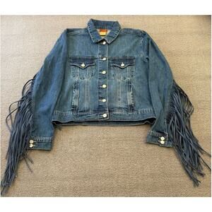 SCULLY Women's Medium Blue Fringe Denim Trucker Jacket